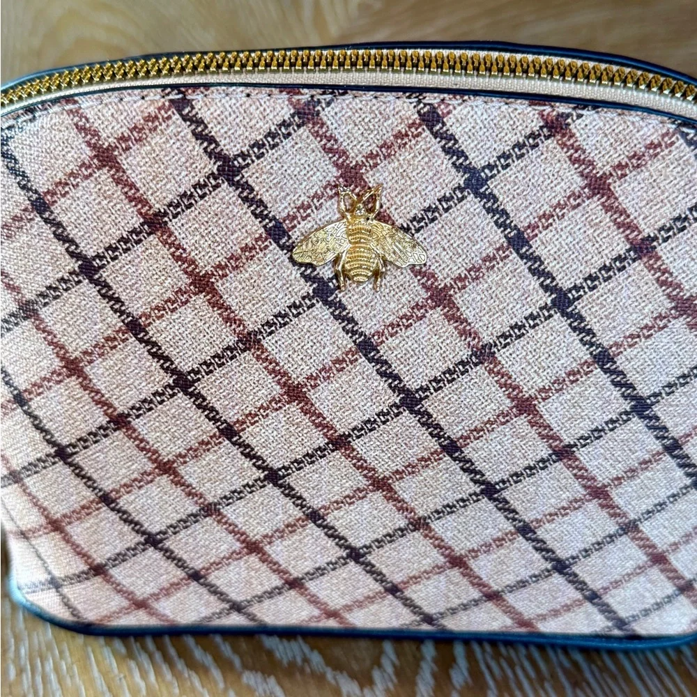 Deluxity Los Angelos Vegan Cosmetic Pouch Bag Clutch Bumble Bee Zip